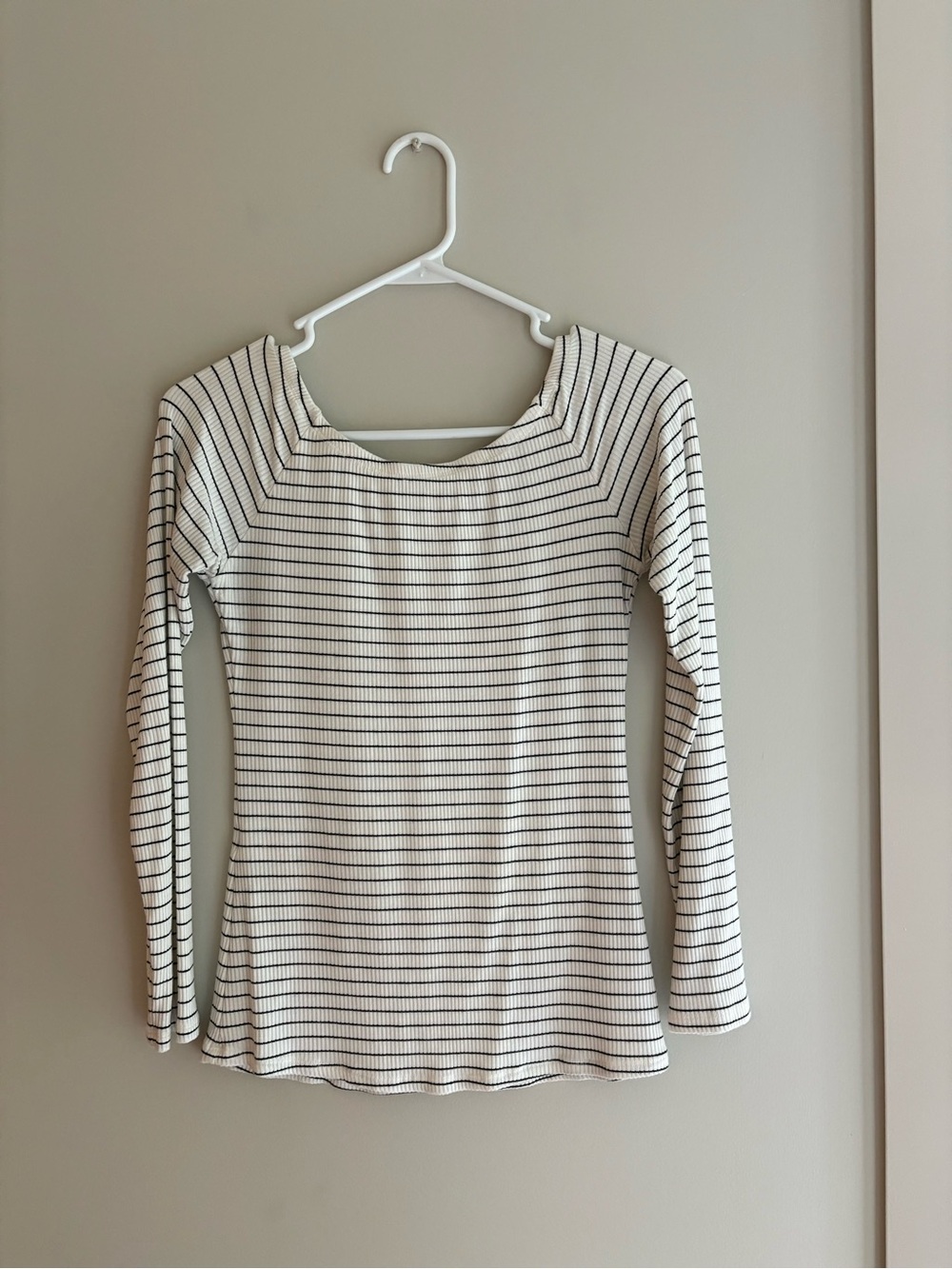 Striped Long-Sleeve Ribbed Top - White/Black